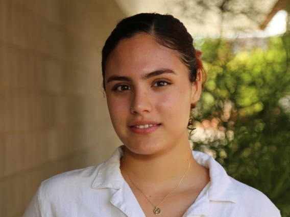Picture of Analuisa Santos