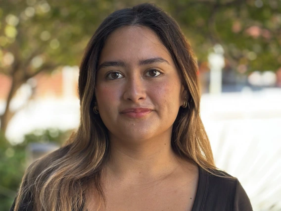 Headshot of Emmie Hernandez